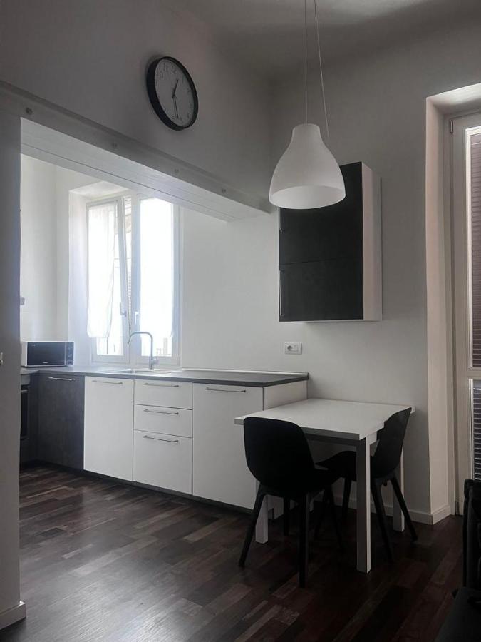 Casa Boutique Apartment Ivrea Bagian luar foto